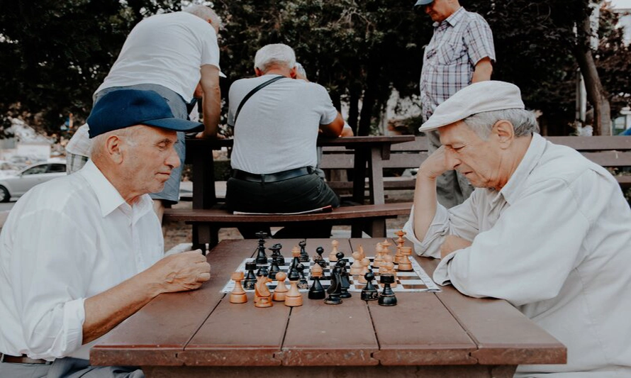 Các trò chơi cho người già cao tuổi